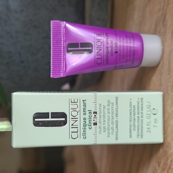 Clinique Smart Multi Dimensional Age Transformer + Custom Repair Revolumize - Picture 1 of 4